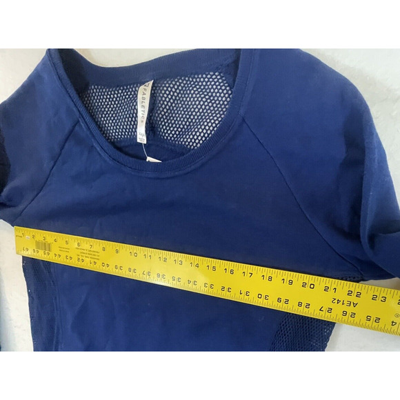 Fabletics Womens Sweatshirt XXL Bonita Pullover Blue Mesh Panels Kangaroo Pocket - Picture 7 of 13